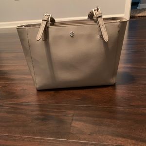 Tory Burch Robinson Tote Small